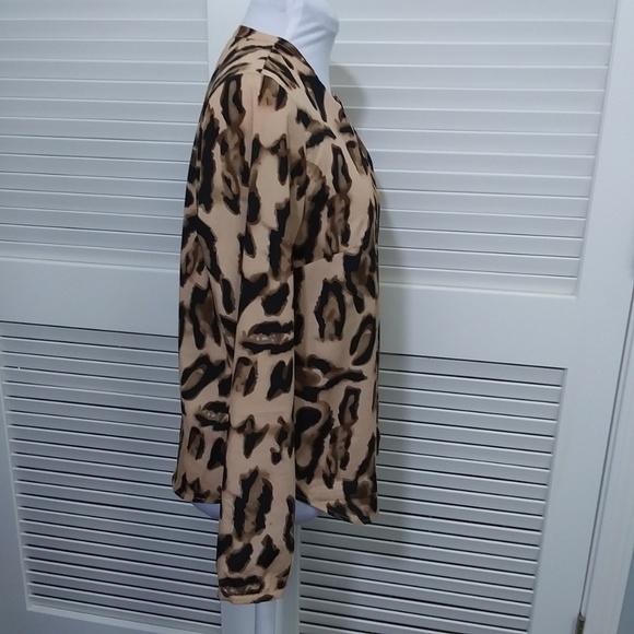 Animal Print Pop Over Tunic Blouse Size S by Milano - Picture 8 of 8
